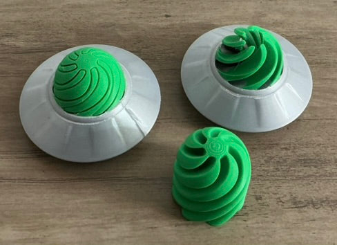 Spiral UFO pass-through figet